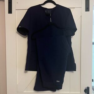 FIGS navy scrub set